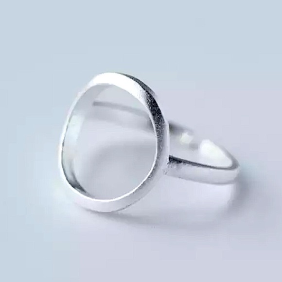 🔵𝟲𝟱%𝗢𝗙𝗙 𝗯𝘂𝗻𝗱𝗹𝗲𝘀 𝟯+🔵 NEW Silver Circle Minimalist Adjustable Ring - Picture 5 of 10